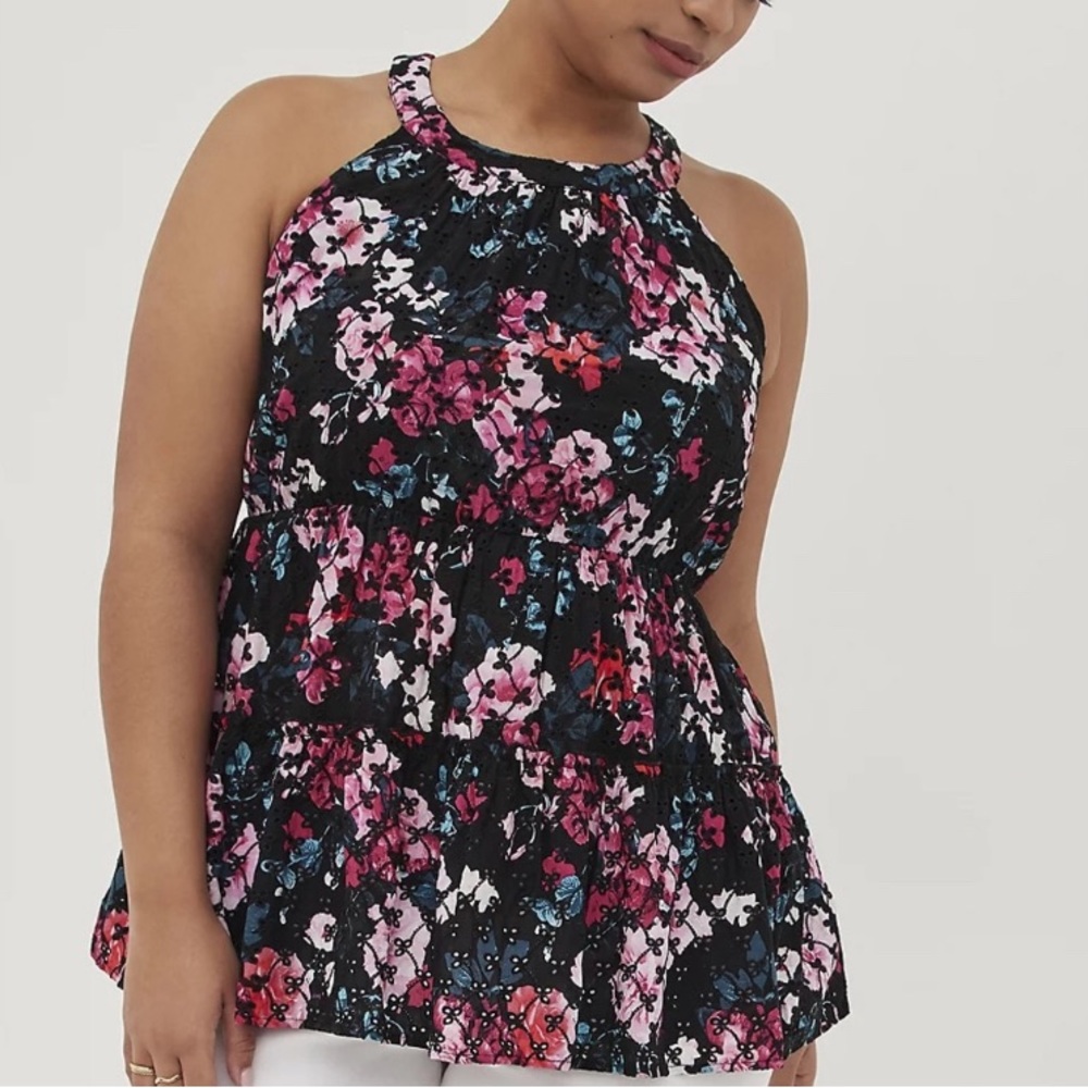 Torrid 4x tier sleeveless halter top. Great condition.